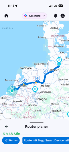 Routenplanung in der App: Für eine Strecke von 540 km werden vier Ladestopps vorgeschlagen. (Screenshot: Dirk Kunde)